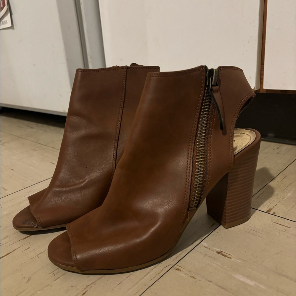 Madden girl chunky cut out booties, women’s 9.5